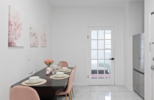 Union City Apartment | Rose Stay, Stylish 2BR Apartment - Sleeps 6 - 25 Min to NYC