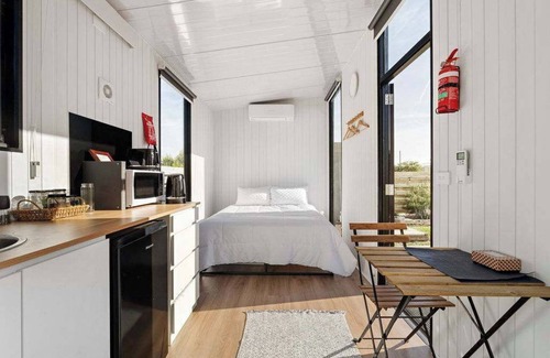 Rosebrook House | Rosebrook Riverviews by Tiny Away