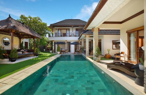 Berawa Villa | Rosefield 9 Bed Private Villa