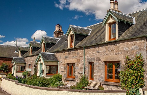 Gorstan Cottage | Rosemount Cottage TWO - traditional highland cottage