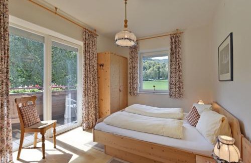 Kufstein Apartment | Rosenhof am See Ferienwohnung Seerosensuite
