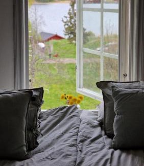 Tomta House | Roslagen sjötomt ,gårdshus på större gård