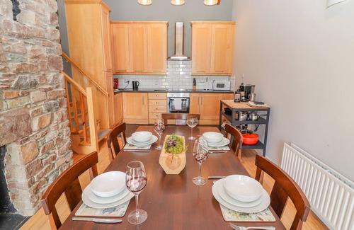 Faha House | ROSNACARTHNA MORE APARTMENT, pet friendly in Beaufort, County Kerry