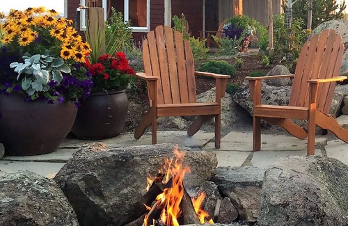 Belgrade Cabin | Ross Creek Cabin #5 Spectacular Mountain Views