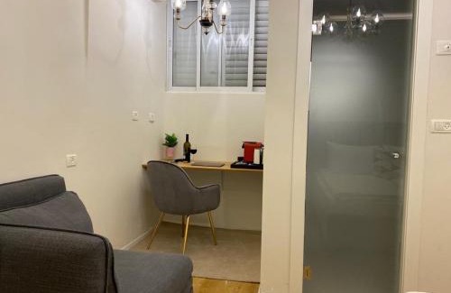 Petah Tikva Apartment | Rothschild 106