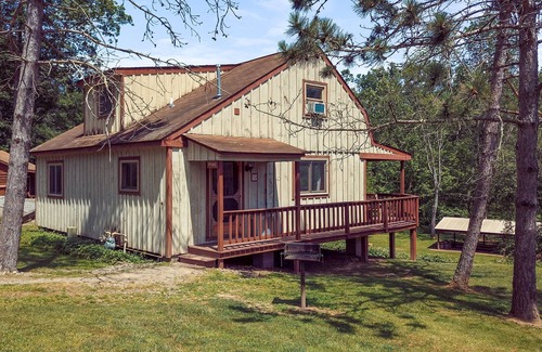 Sabinsville Cabin | Rough Cut Lodge - Pine Cabin