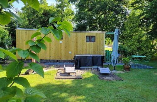 Bonny-sur-Loire House | Roulotte at Moulin de la Fontaine with SPA, river and fishing pond