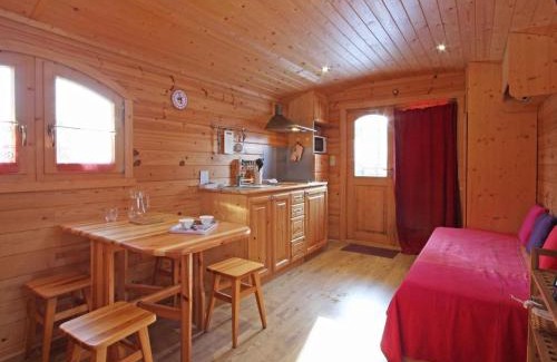 Radon House | Roulotte spacieuse avec terrasse, jardin et jeux, animaux acceptés - FR-1-497-130