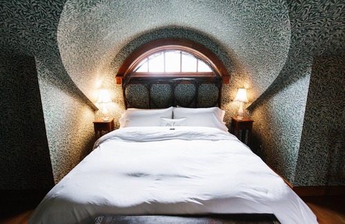 Red Wing Bed & Breakfast | Round Barn Farm B & B Event Center
