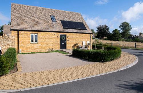Ebrington House | Rowan Cottage-Ebrington