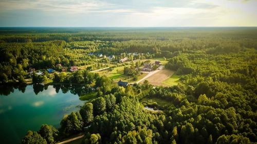 Płaska Bed & Breakfast | "Rowerowa Przystań" turystyka wiejska & agroturystyka nad jeziorem Serwy w sercu Puszczy