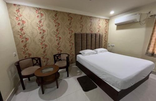 Dharmatala Hotel | Roy and Roy Guest House