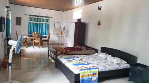 Kumbalam House | Royal Beach Abode