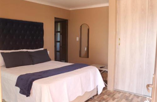 Moses Kotane House | Royal Gidlas Guesthouse