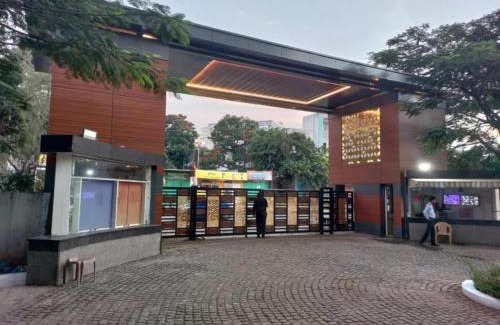 Pune Apartment | Royal Humming Bird