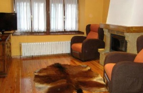 Pajares Apartment | Royal Inn. Apartment La Cerra for 12 people