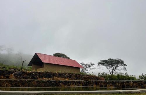 Medadumbara House | Royal Mountain Edge ,Knuckles