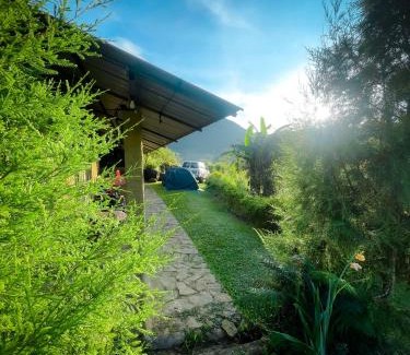 Medadumbara House | Royal Mountain Edge ,Knuckles