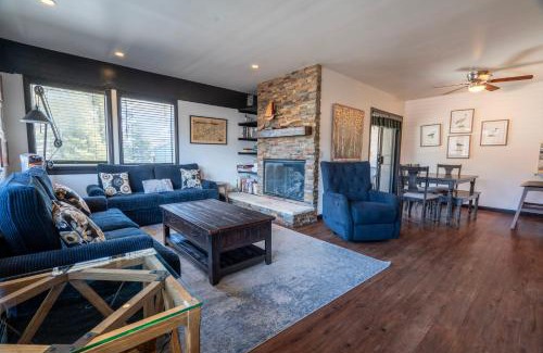 June Lake Apartment | Rr-edgewater20