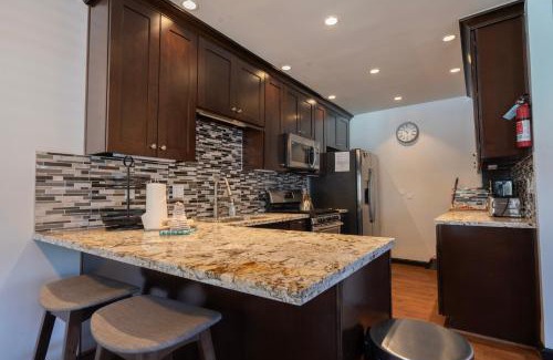June Lake Apartment | Rr-edgewater20