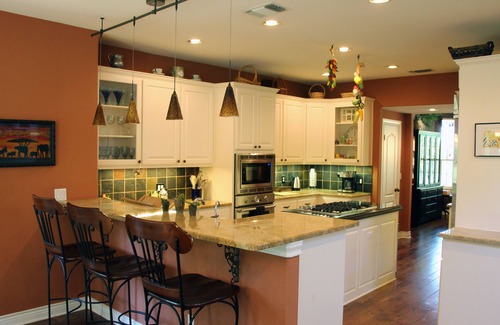 Austin House | "Rudy's Nest" 2-acre Hill Country Home Between Dripping Springs and Austin, TX