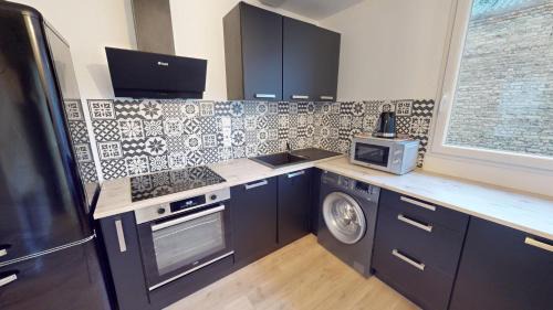 Anatole France Danton Apartment | Rue du Général Sarrail - F2
