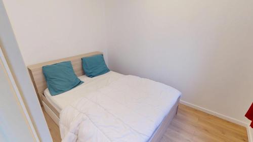 Anatole France Danton Apartment | Rue du Général Sarrail - F2