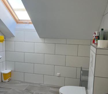 Mannswoerth Apartment | Ruhige Grüne Oase bei Flughafen Schwechat