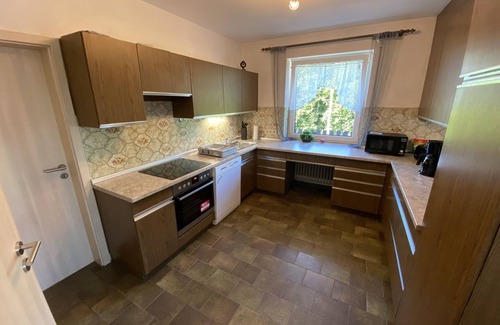 Fischach House | Ruhiges charmantes Ferienhaus mit 10 Schlafzimmern in Fischach/Heimberg