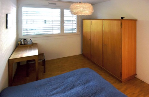 Wettingen Bed & Breakfast | Ruhiges Zimmer Nähe Zentrum und Busstation