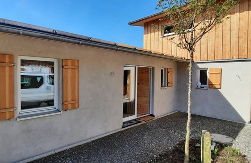 Frickingen Apartment | Ruhiggelegenes Strohhaus mit Öko-flair im Bodensee Hinterland