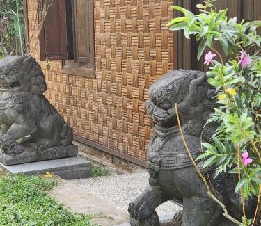 Senggigi House | Rumah Atlas