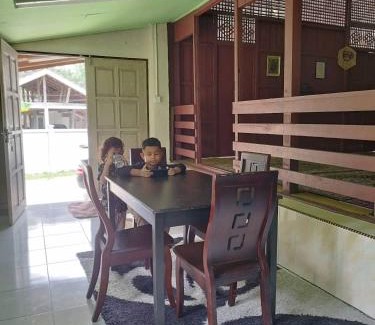Kampung Wakaf Nyior Kembar House | Rumah Kayu Aboh