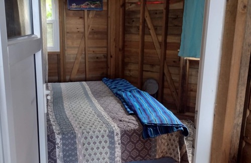 Gibson Bight Cabin | Runaway Pineapple Lodge: Amazing Ocean views, NEW large pool, Jungle setting