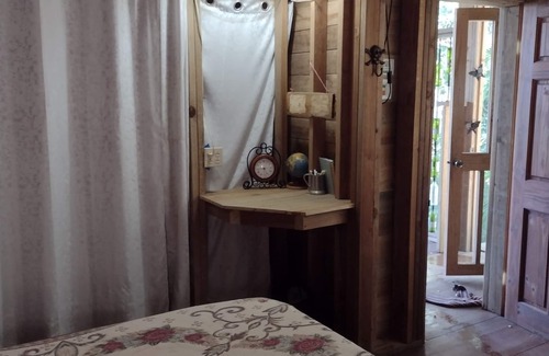 Gibson Bight Cabin | Runaway Pineapple Lodge: Amazing Ocean views, NEW large pool, Jungle setting