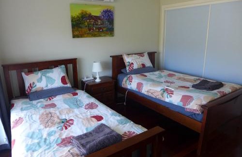 Mount George Apartment | Rural Ambience with Netflix