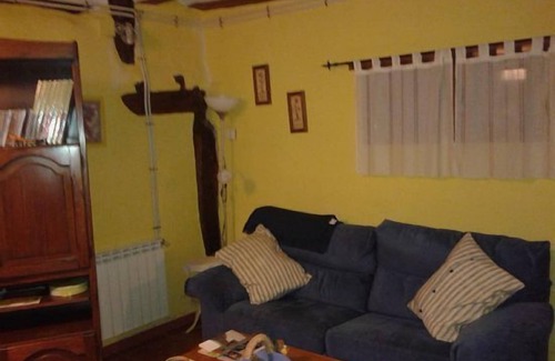 Garganchon Cottage | Rural apartment La Taba for 3 people