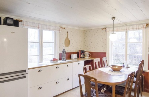 Gullspang House | Rural cottage with garden, only 800 m to the pier where the boat is located.