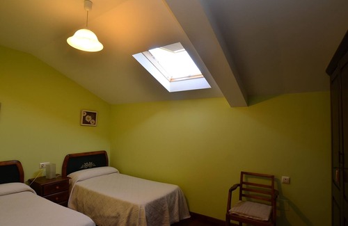 Quinzanas Cottage | RURAL HOUSE (Complete rental) CASA CALEYOS