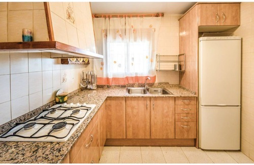 Avinyonet del Penedes House | Rural house touching the garraf natural park
