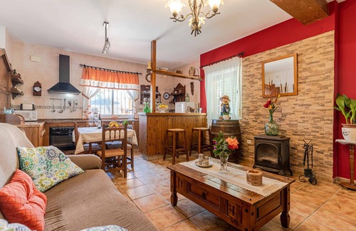 Niguelas Ski Chalet | Rural house with pool, garden and BBQ
