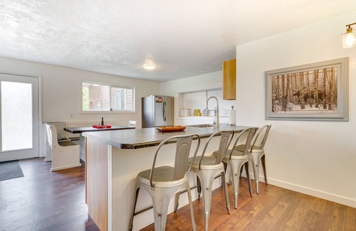 Tabiona House | Rural Mountain-View Home Near Hiking + Off-Roading