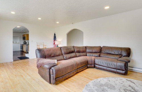Tabiona House | Rural Mountain-View Home Near Hiking + Off-Roading