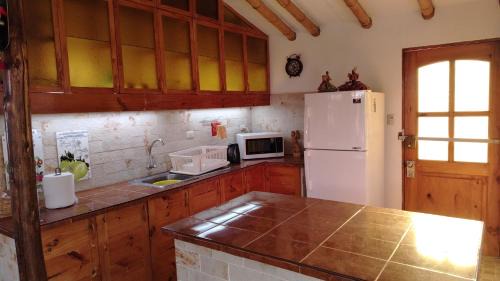 Mala Ski Chalet | Rural retreat pool, 6ppl - 5min beach - SuperHost