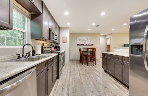 Walker Springs House | Rural Retreat w/Covered Porch Near Jackson