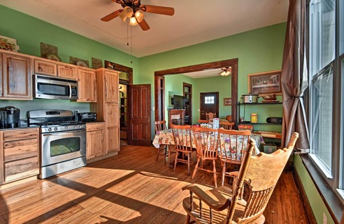 Metropolis House | 'Rush Farmhouse' - 5 Mi to Shawnee National Forest