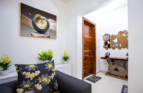 Lekki Phase 1 House | Rushmore - Paradise Room