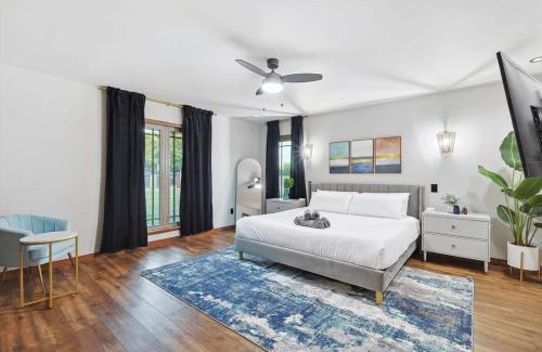 McKinney House | Russwood Acres Estate ft Gym Cinema Pool Table