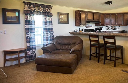Dewey Other | Rustic 2-bed/2-bath, Horse Ranch, HVAC, WiFi, Full kitchen, 5 min > town
