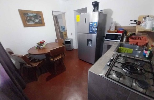 La Paz Apartment | Rustic apartment with parking